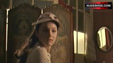 4. Keeley Hawes Shows Boobs in Mirror – Tipping The Velvet