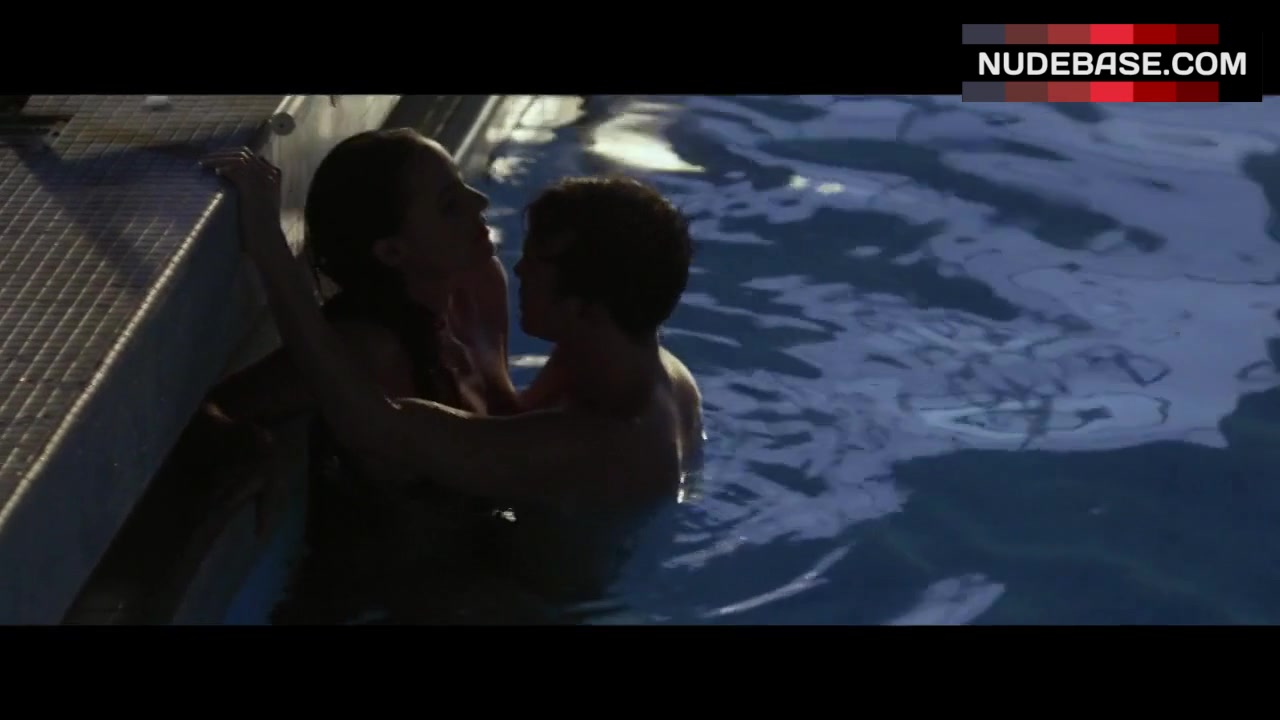 Briana Evigan Sex In Water – Love Is All You Need?