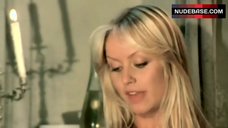 8. Gloria Guida Shows Tits, Ass and Pussy – Travolto Dagli Affetti Familiari