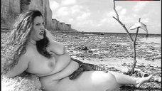4. Velvet D'Amour Large Nude Breasts – Avida