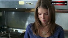 1. Tania Raymonde Ass Crack – Elsewhere