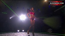 7. Miranda Kerr Shows Sexy Lingerie – The Victoria'S Secret Fashion Show 2009