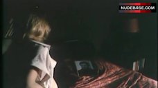 2. Linda Hayden Masturbation – Expose