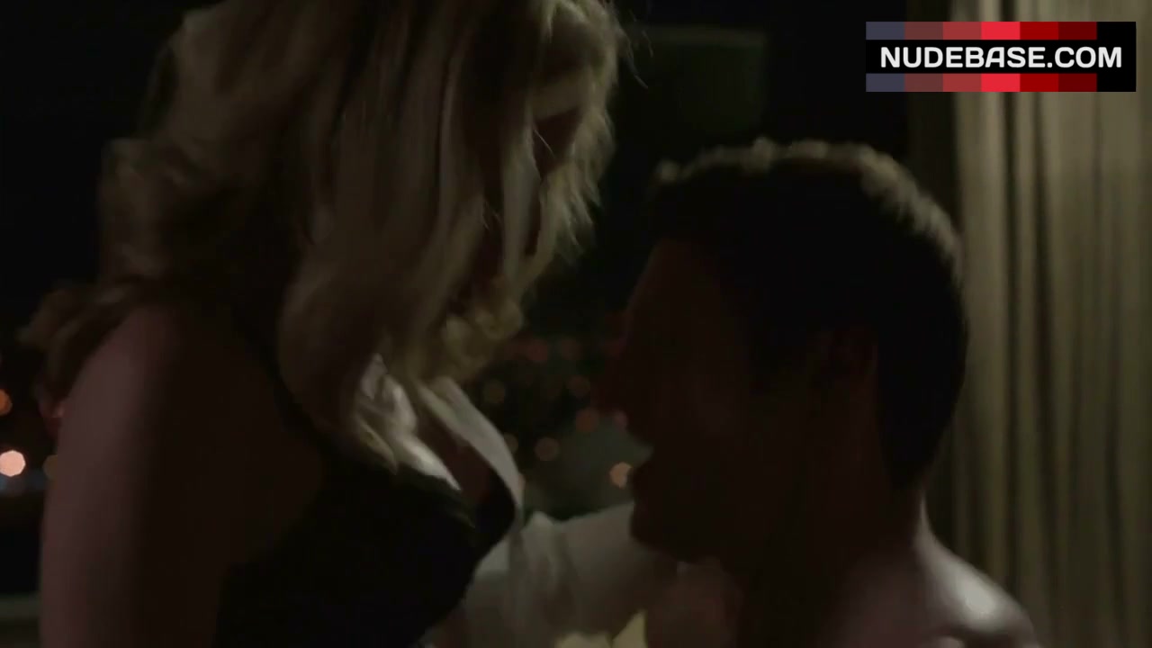 Gillian anderson sex scene the fall