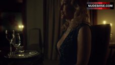 Gillian Anderson Side Boob – Hannibal