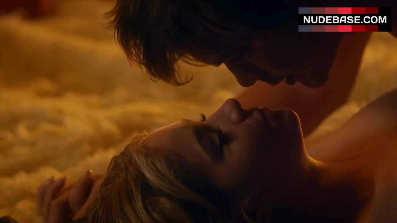 Ashley Benson Romantic Sex – Pretty Little Liars