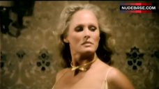 10. Ursula Andress Tits Scene – Spogliamoci Cosi Senza Pudor