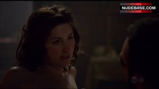 8. Emma Hamilton Shows Tits and Butt – The Tudors