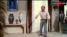 1. Janet Agren Topless – Aragosta A Colazione