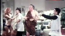 10. Pamela Tifin Dancing in Bikini – La Signora E Stata Violentata