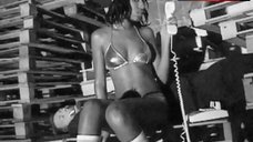 5. Nikki Johnson Bikini Scene – Modus Operandi