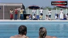 10. Anna Maria Rizzoli Nude in Pool – L' Insegnante Al Mare Con Tutta La Classe