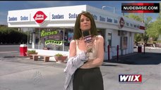 7. Kristen Wiig Lingerie Scene – Saturday Night Live