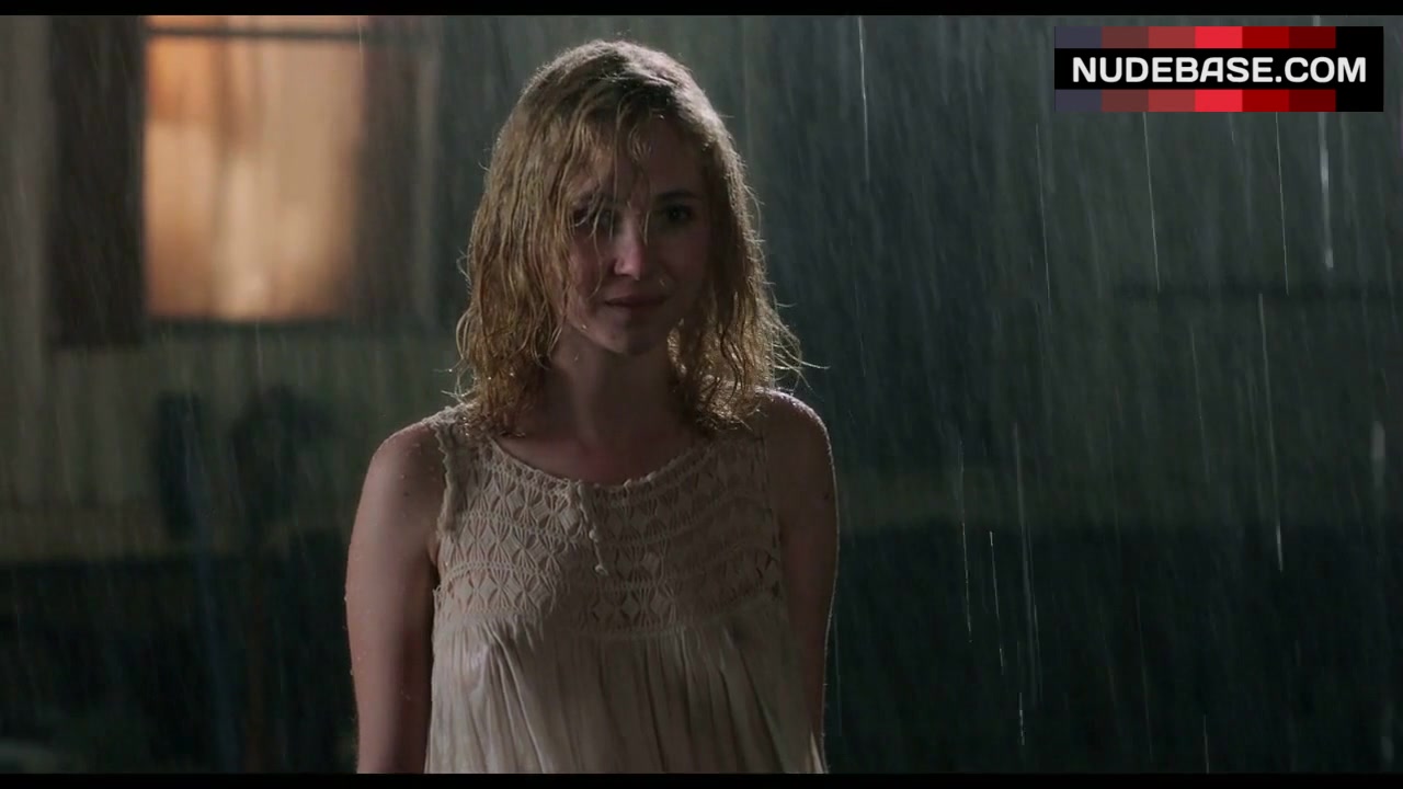 Juno Temple Pokies Through Wet Dress – Killer Joe (0:32) | NudeBase.com