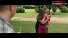 2. Reese Witherspoon Lesbian Kiss – Hot Pursuit