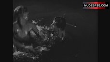 1. Fay Wray Nip Slip in Lake – King Kong