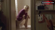 Cate Blanchett Siting on Toilet – Notes On A Scandal