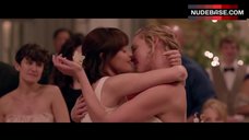 6. Katherine Heigl Lesbian Kissing – Jenny'S Wedding