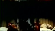 9. Antonia Santilli Shows Boobs and Ass – Grazie Signore P...