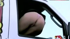 2. Janice Dickinson Shows Ass in Thong from Car – The Surreal Life