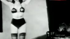 10. Bettie Page Striptease – Bettie'S Hat Dance