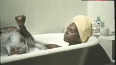 1. Gloria Hendry Sexy in Bathtub – Savage Sisters