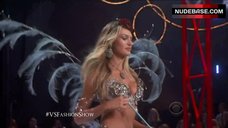 4. Candice Swanepoel in Shiny Lingerie – The Victoria'S Secret Fashion Show 2012