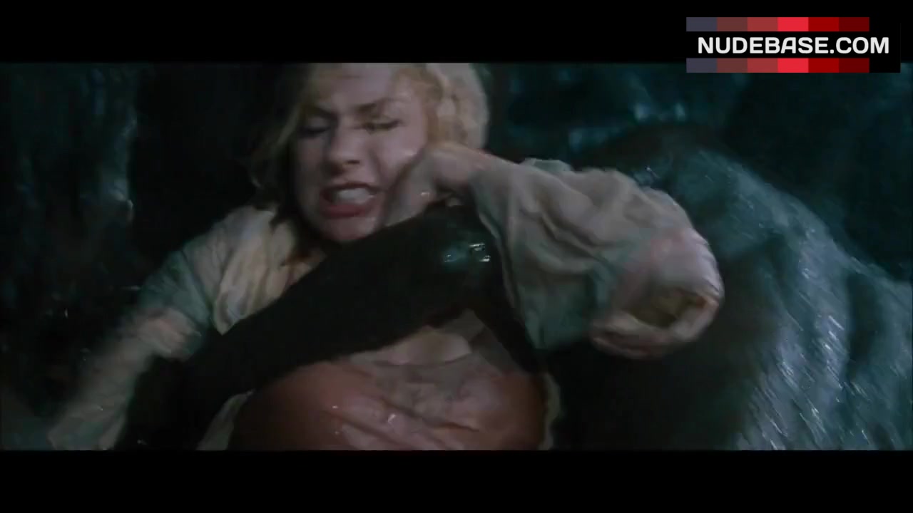 Naomi Watts Hot Scene – King Kong