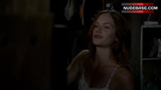 1. Ruth Wilson Flashed Naked Breasts and Ass – The Affair