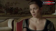 9. Hayley Atwell Cleavage – Mansfield Park