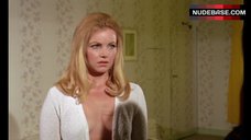 1. Soledad Miranda Lesbi Scene – Vampyros Lesbos