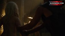7. Emilia Clarke Flashes Naked Tits – Game Of Thrones