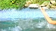 6. Adriana Vega Lesbian Scene – Viciosas Al Desnudo