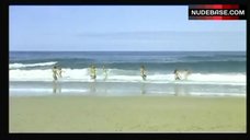 1. Annie Girardot Full Nude On Beach – Traitement De Choc
