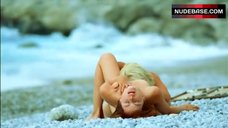 2. Avalon Barrie Lesbi Sex on Beach – Summer Lover
