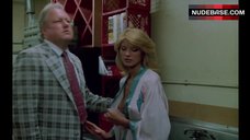 Emilia Crow Flashes Tits – Fear City