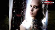 10. Roza Suicide Posing Nude under Shower – Suicide Girls Must Die!