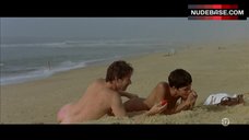 5. Omahyra Naked in Nudest Beach – Les Derniers Jours Du Monde
