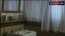 1. Hannah Fierman Full Frontal Nude – The Unwanted