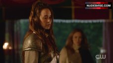 1. Caity Lotz Lesbian Kiss – Dc'S Legends Of Tomorrow