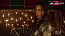 10. Caity Lotz Lesbian Kiss – Dc'S Legends Of Tomorrow