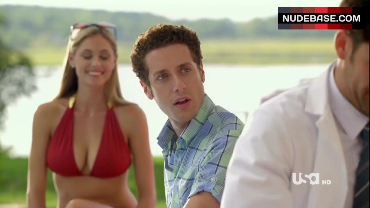 Elizabeth Masucci Sexy in Red Bikini – Royal Pains (1:07) | NudeBase.com