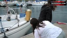 10. Jessica London-Shields Girls Kissing – Jamie And Jessie Are Not Together