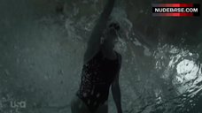 3. Sexy Tattiawna Jones Swimming in Pool – Eyewitness