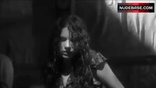 1. Olivia Rameau Shows Butt – Keyhole