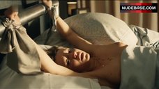 4. Karolina Lodyga Naked Boobs – Kommissarin Heller: Hitzschlag