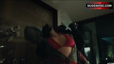 10. Karolina Lodyga Thong Scene – Kommissarin Heller: Hitzschlag