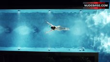 Karolina Lodyga Thong Scene – Kommissarin Heller: Hitzschlag