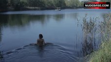 6. Amelie Kiefer Hot Scene – Kaptn Oskar