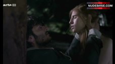 7. Agathe Bonitzer Sex Against Tree– Je Suis Une Ville Endormie